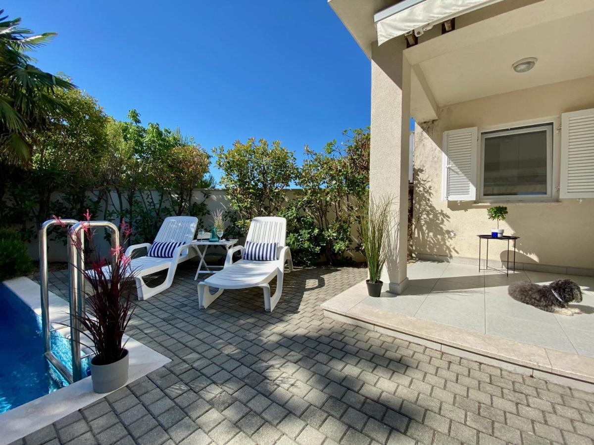 Private Pool And Mediterranean Garden Apt Mia Šilo Exterior foto